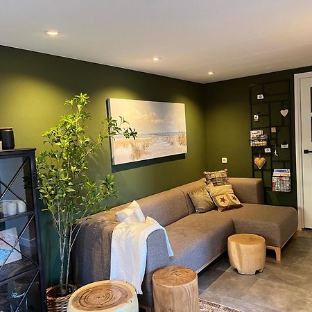 It Buthus Apartment Baaiduinen Bagian luar foto
